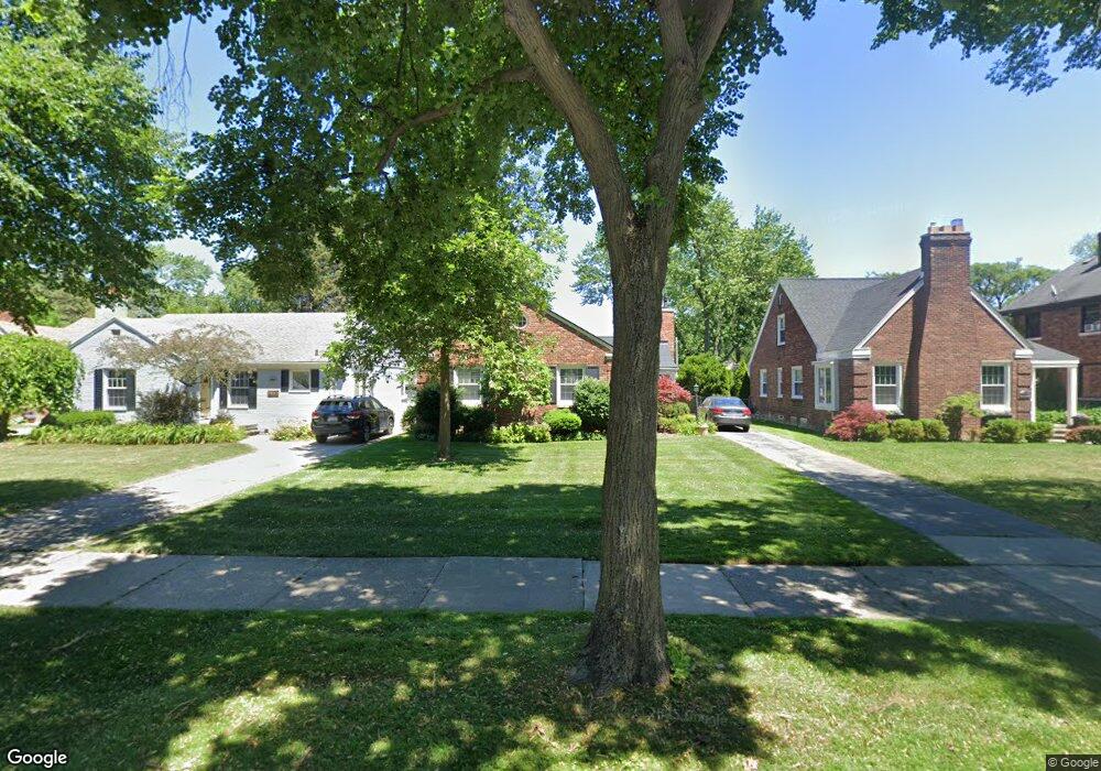 830 Rivard Blvd, Grosse Pointe, MI 48230 - photo 1