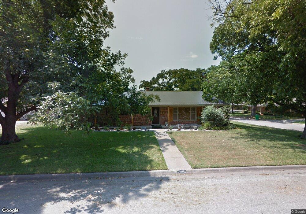 1911 Laurel Rd, Gainesville, TX 76240 - photo 1