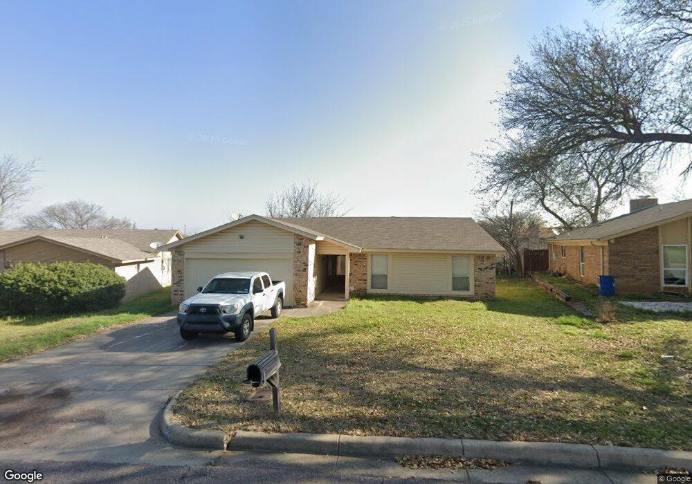 7013 Woodmoor Rd, Fort Worth, TX 76133 - photo 1