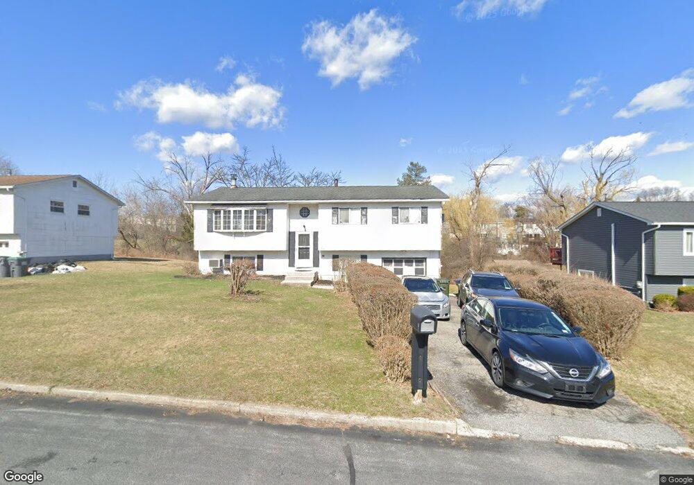 8 Weather Vane Way, Middletown, NY 10940 - photo 1