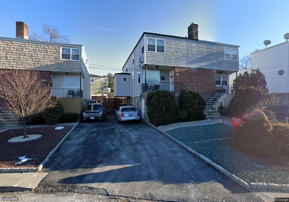 32 Troy Ln, Yonkers, NY 10701 - photo 1