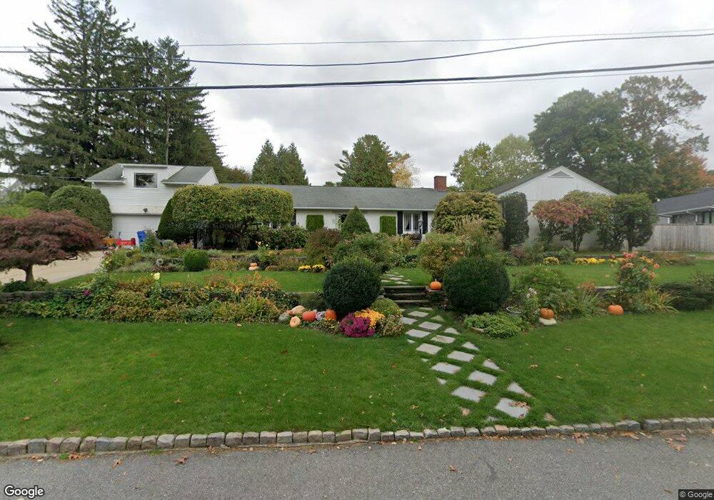 15 White Oak Ln, Cranston, RI 02920 - photo 1