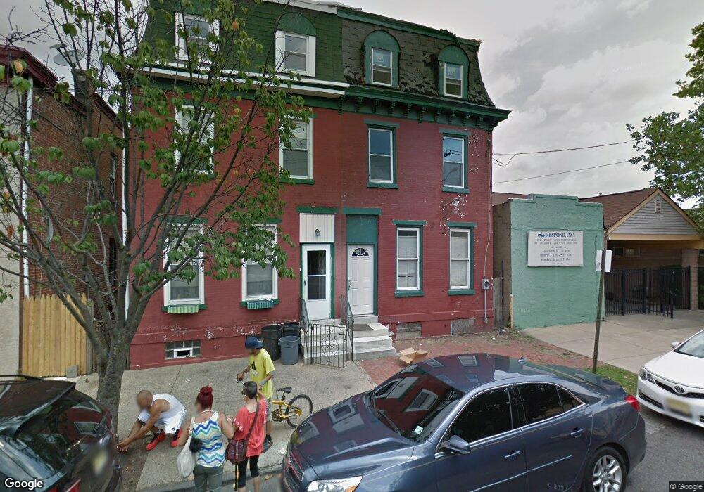 307 Vine St, Camden, NJ 08102 - photo 1