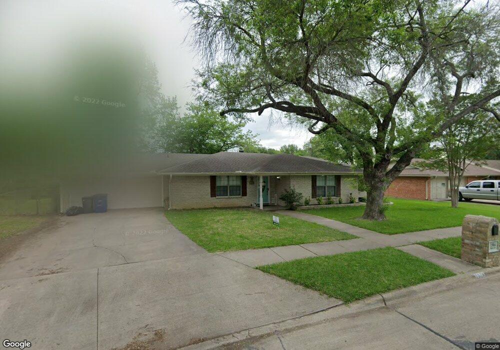 1504 Munn Dr, Ennis, TX 75119 - photo 1