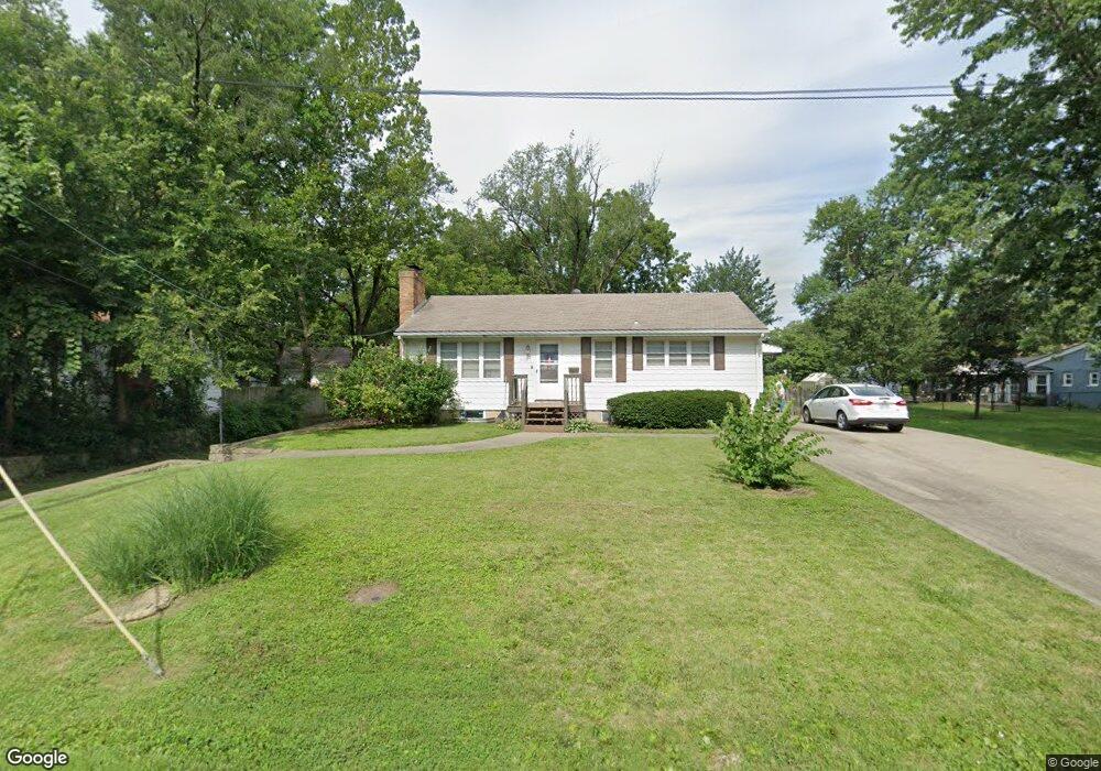 6130 Lucille Ln, Shawnee, KS 66203 - photo 1