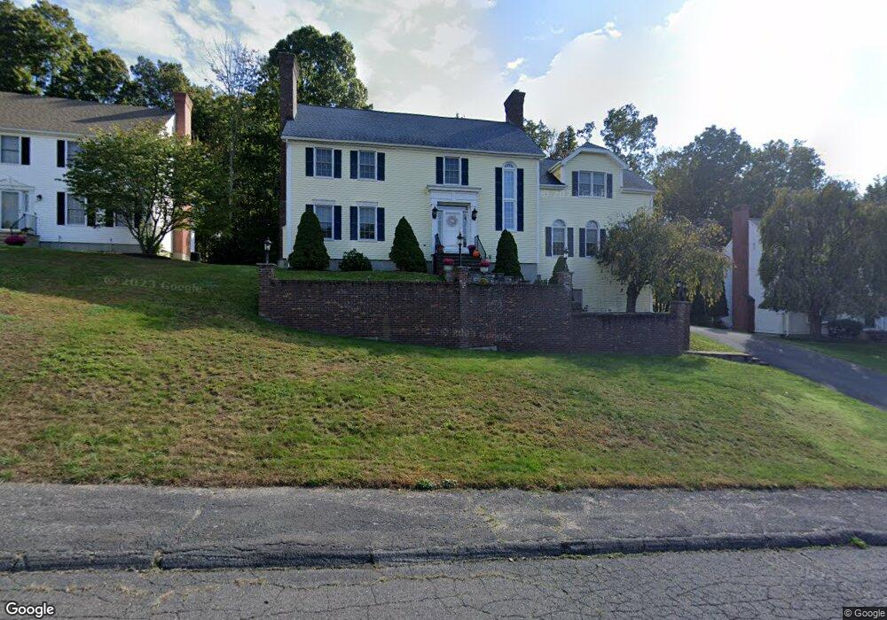 39 Country Club Woods Cir, Waterbury, CT 06708 - photo 1