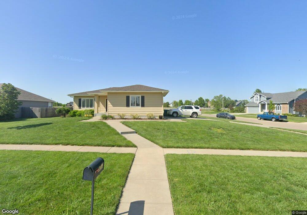 8002 SW 27th St, Topeka, KS 66614 - photo 1