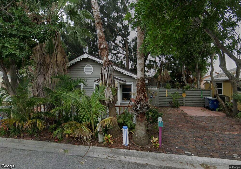 125 86th Ave, Treasure Island, FL 33706 - photo 1