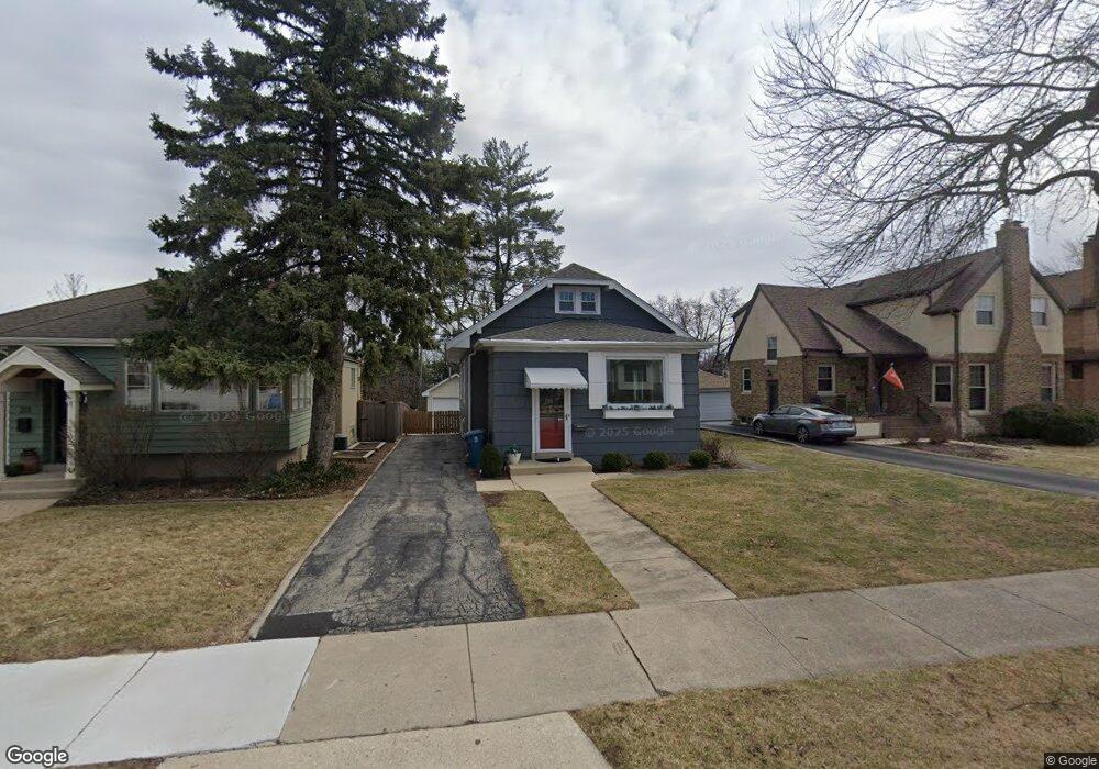 209 N Berteau Ave, Elmhurst, IL 60126 - photo 1