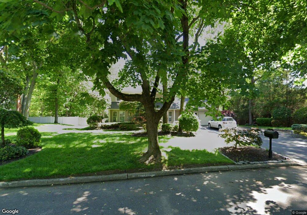 22 White Spruce Cir, ComMacK, NY 11725 - photo 1