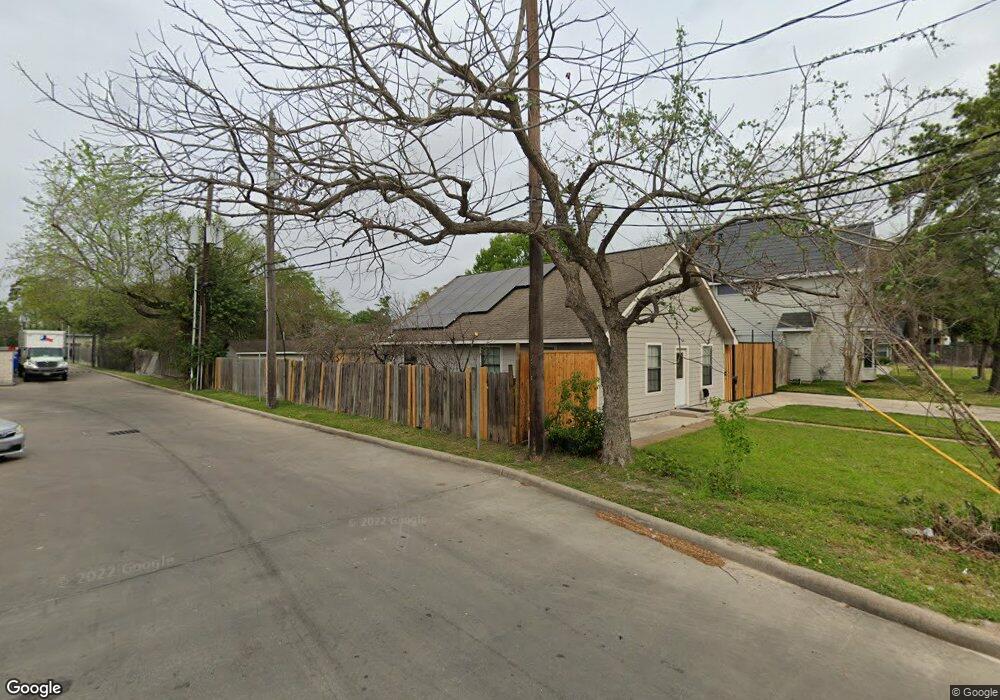 4331 Ella Blvd, Houston, TX 77018 - photo 1