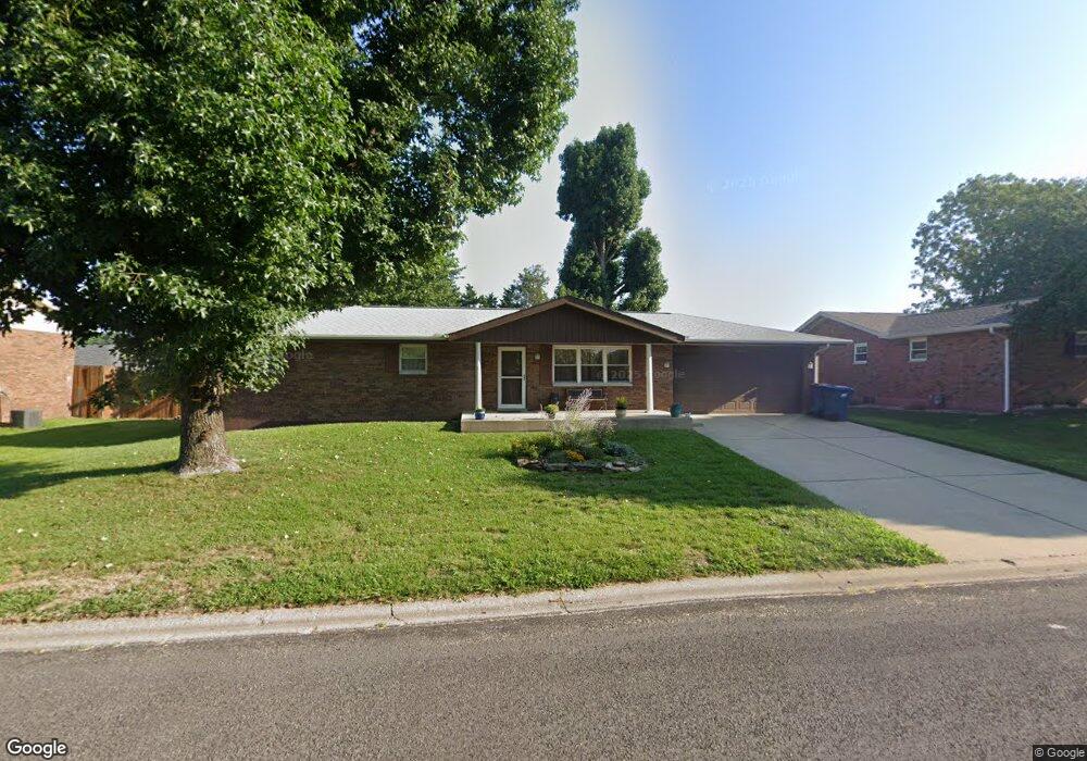 604 Bauer Ln, Maryville, IL 62062 - photo 1