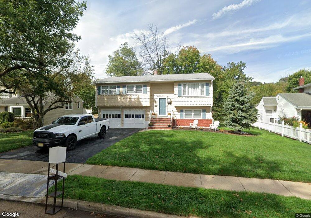 11 Weiss Dr, Middlesex, NJ 08846 - photo 1