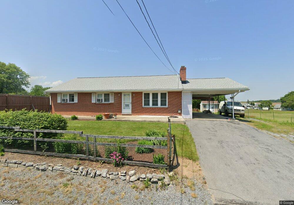 657 Hamilton Ave, Chambersburg, PA 17202 - photo 1