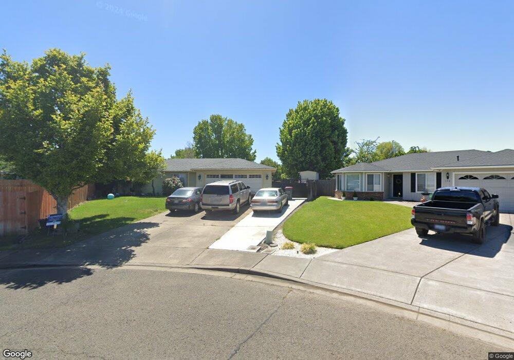 104 Queens Gate Ct, Central Point, OR 97502 - photo 1