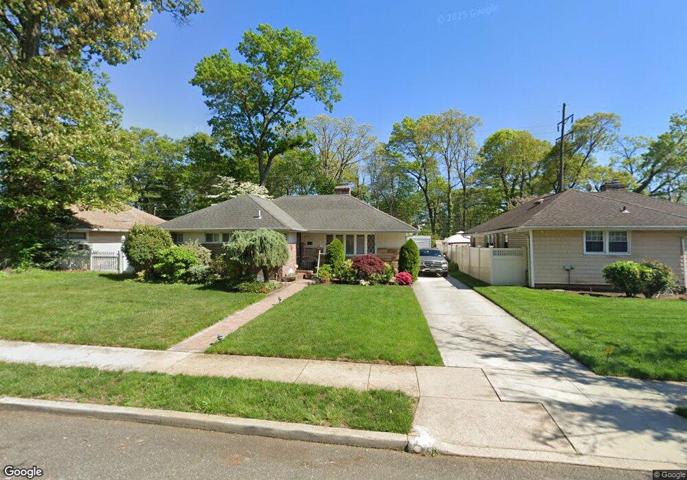 536 Mohawk Rd, West Hempstead, NY 11552 - photo 1