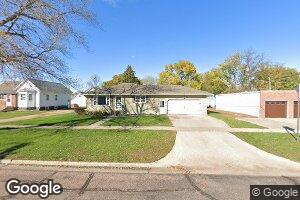 104 W Washington Ave, Howard, SD 57349