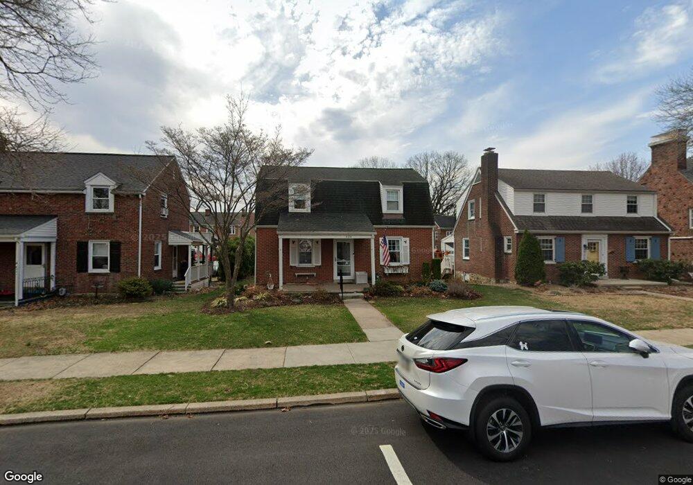 424 Spruce St, West Reading, PA 19611 - photo 1