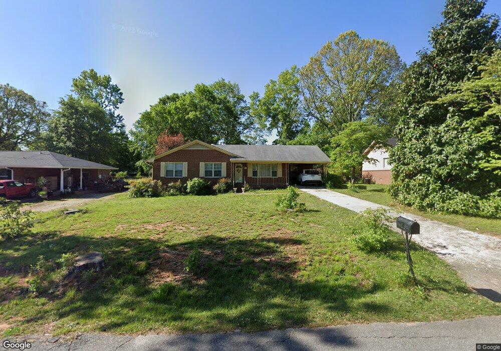 325 Lumpkin St, Winder, GA 30680 - photo 1