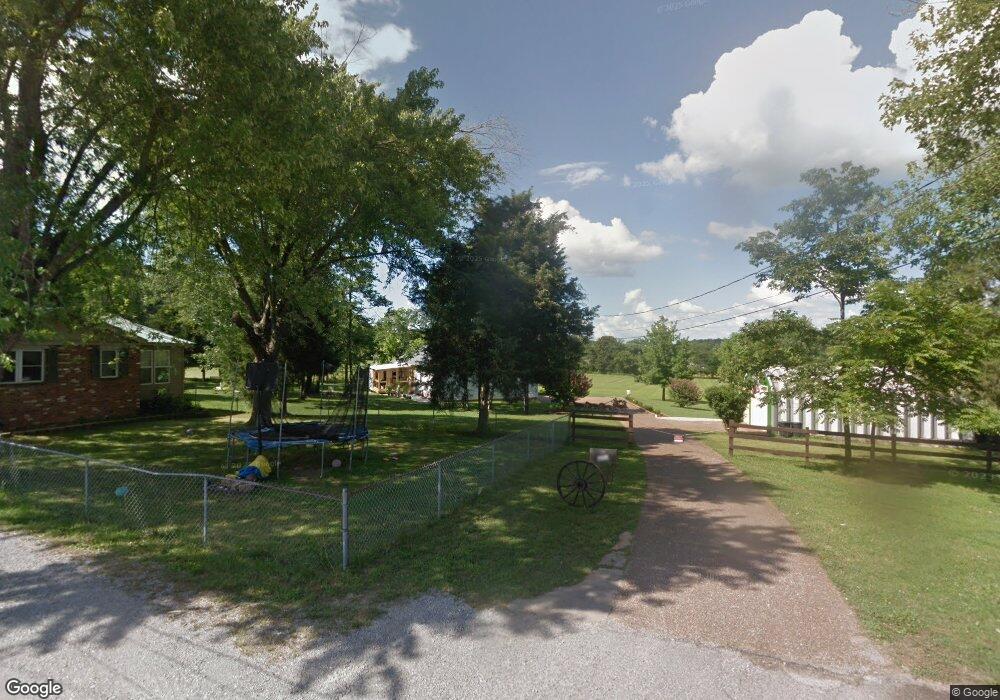 636 Vass Ln, Hopkinsville, KY 42240 - photo 1