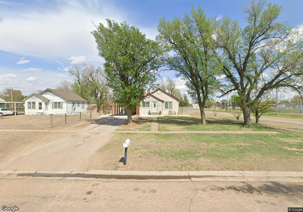 142 S Monroe St, Hugoton, KS 67951 - photo 1