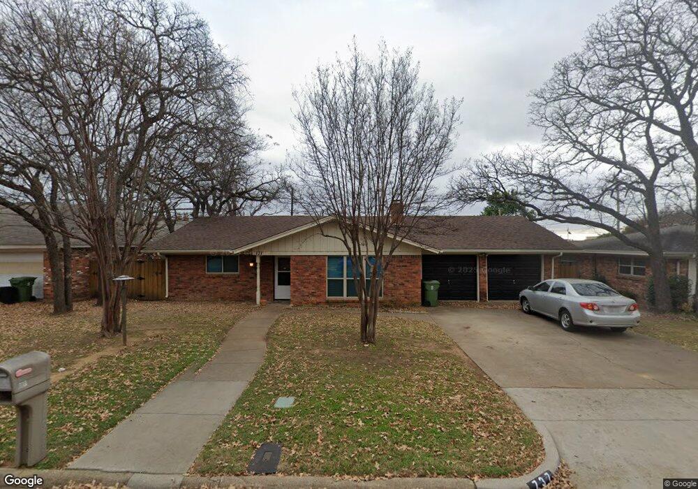 737 Woodcrest Dr, Hurst, TX 76053 - photo 1