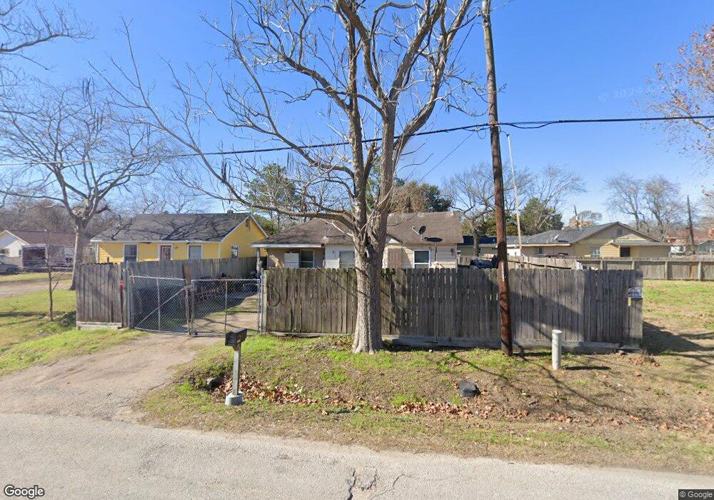10451 Exeter St, Houston, TX 77093 - photo 1