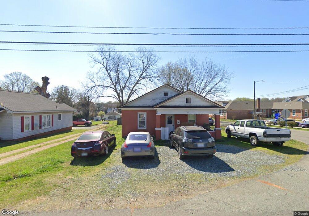 419 W 4th St, Siler City, NC 27344 - photo 1
