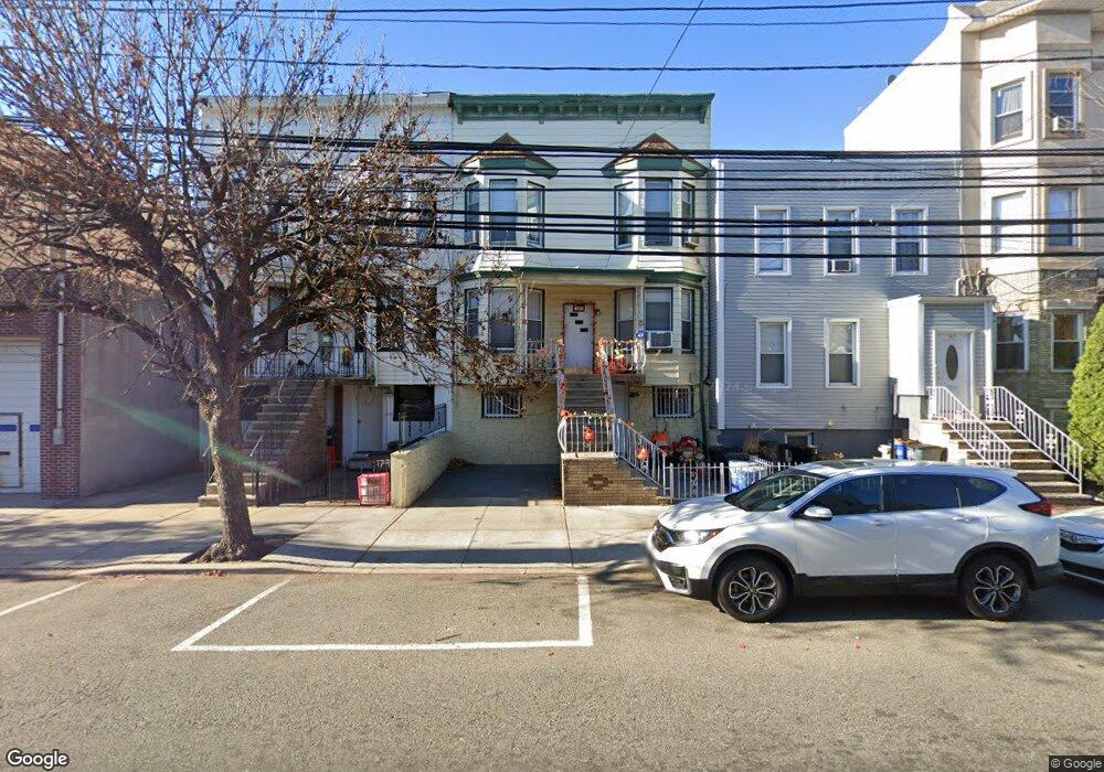 181 Hackensack Ave, Weehawken, NJ 07086 - photo 1