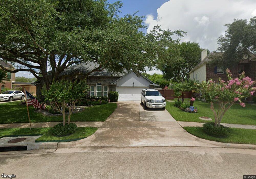 2002 N Mission Cir, Friendswood, TX 77546 - photo 1