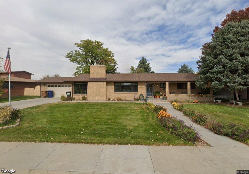 1311 Idlewyld Dr, Scottsbluff, NE 69361 - photo 1