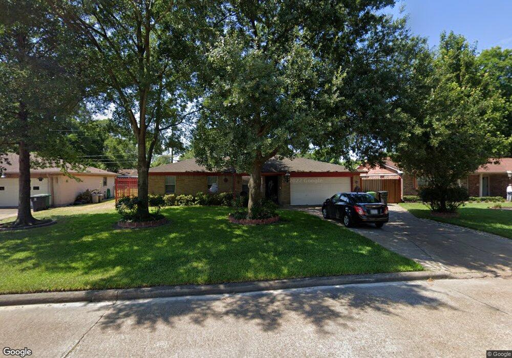 923 Helms Rd, Houston, TX 77088 - photo 1