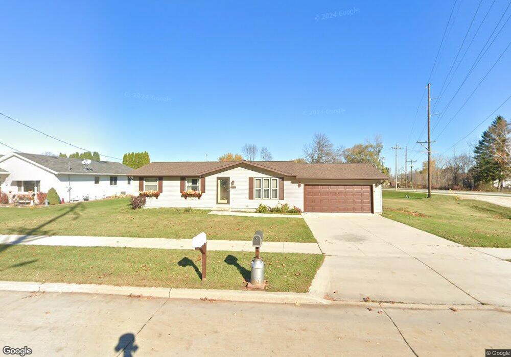 1802 Menasha Ave, Manitowoc, WI 54220 - photo 1