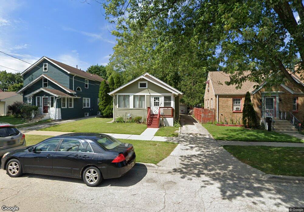 122 Philippa Ave, Waukegan, IL 60085 - photo 1