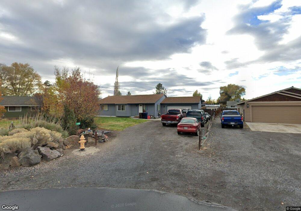 2106 SW Meadowbrook Dr, Redmond, OR 97756 - photo 1