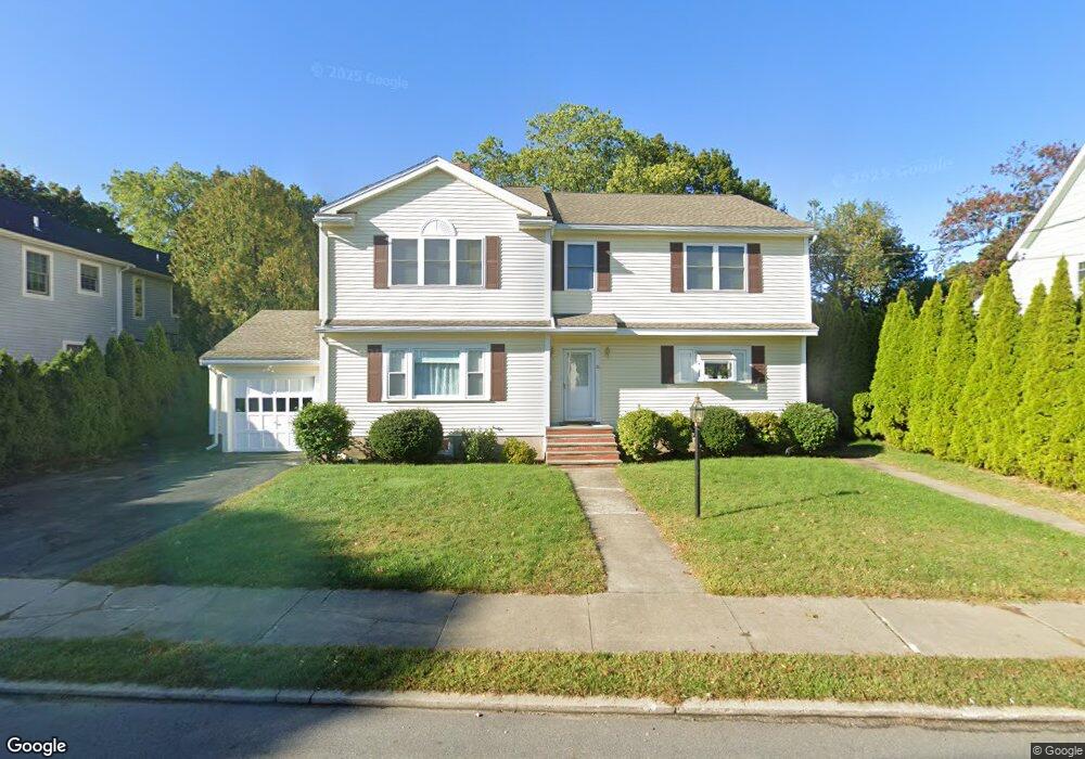 36 Pickering St, Winchester, MA 01890 - photo 1