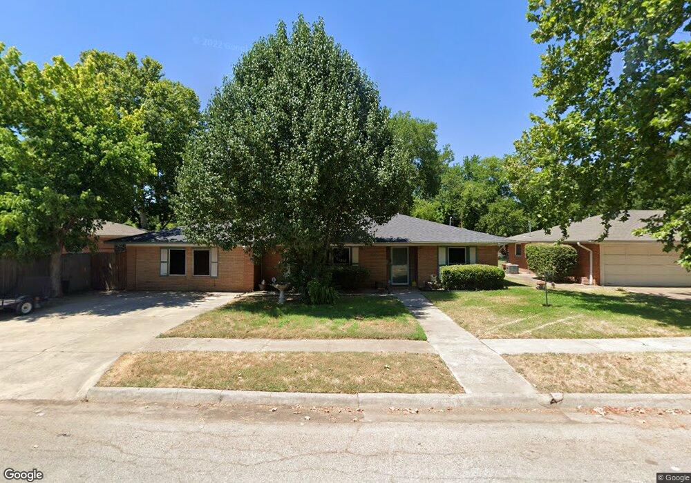 1707 Morningside Dr, Gainesville, TX 76240 - photo 1