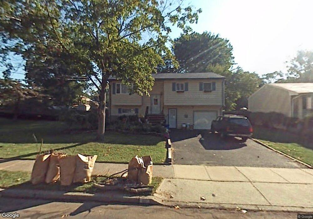 112 Cindy Ct, Middlesex, NJ 08846 - photo 1