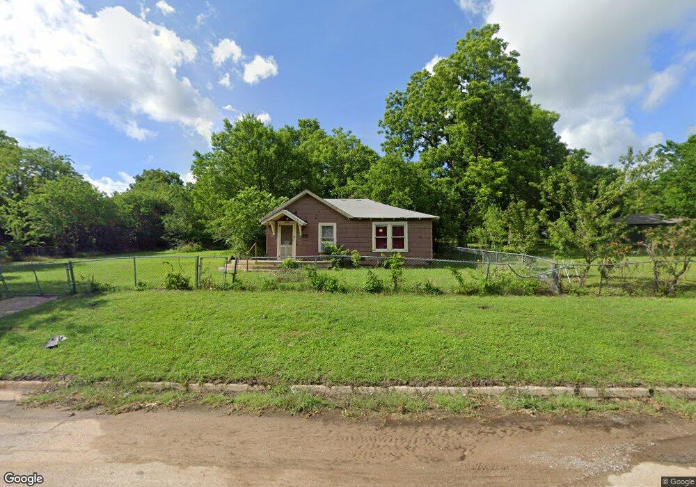 1215 4th Ave NE, Ardmore, OK 73401 - photo 1