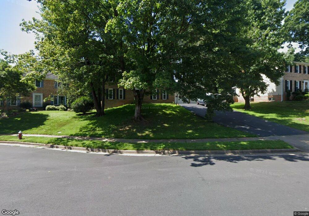 7715 Lear Rd, McLean, VA 22102 - photo 1