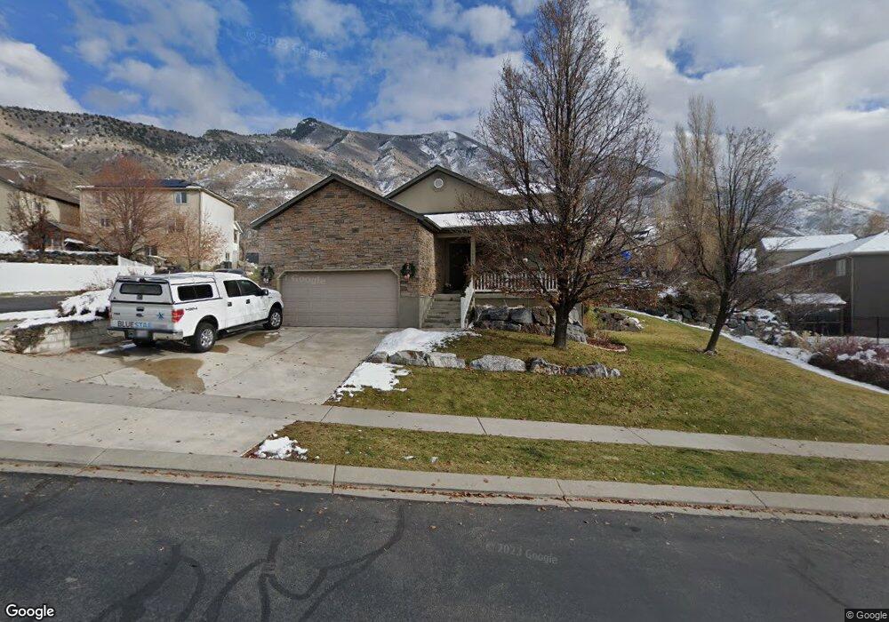 10438 N Sugarloaf Dr, Cedar Hills, UT 84062 - photo 1