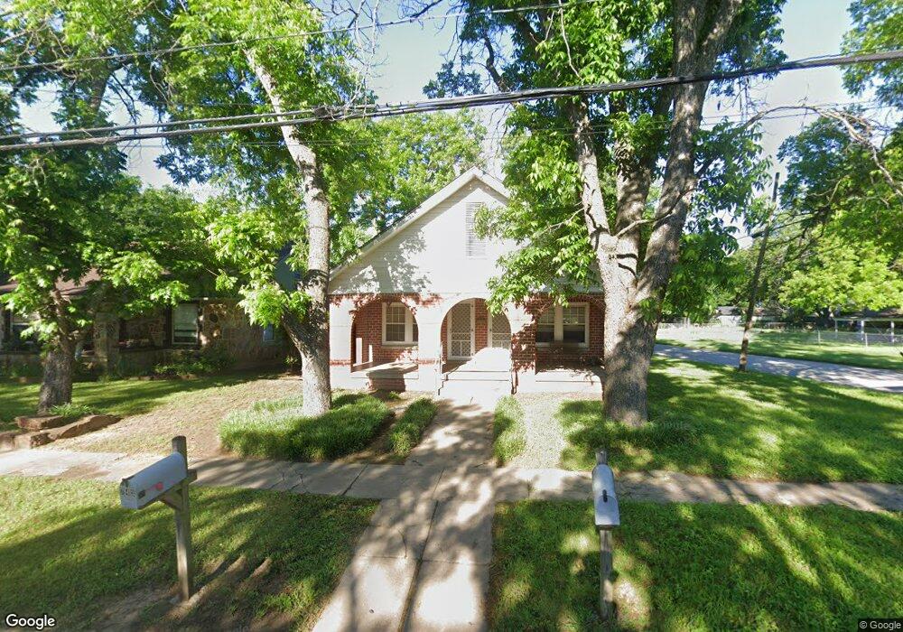 743 N Buffalo Ave unit A, Cleburne, TX 76033 - photo 1