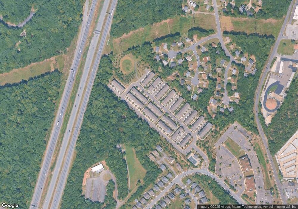 4417 Potomac Highlands Cir, Triangle, VA 22172 - photo 1