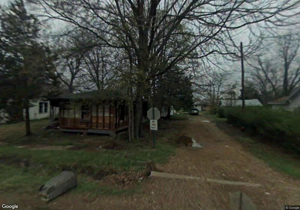 311 E Joslyn St, Gurdon, AR 71743 - photo 1