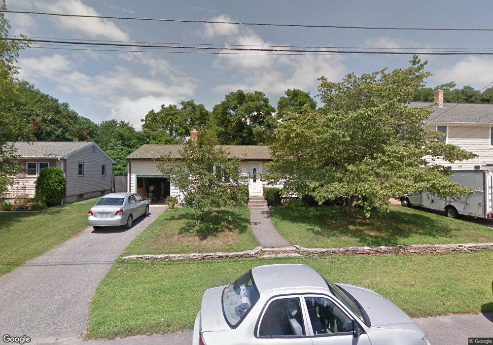 271 Shamrock Dr, Warwick, RI 02886 - photo 1