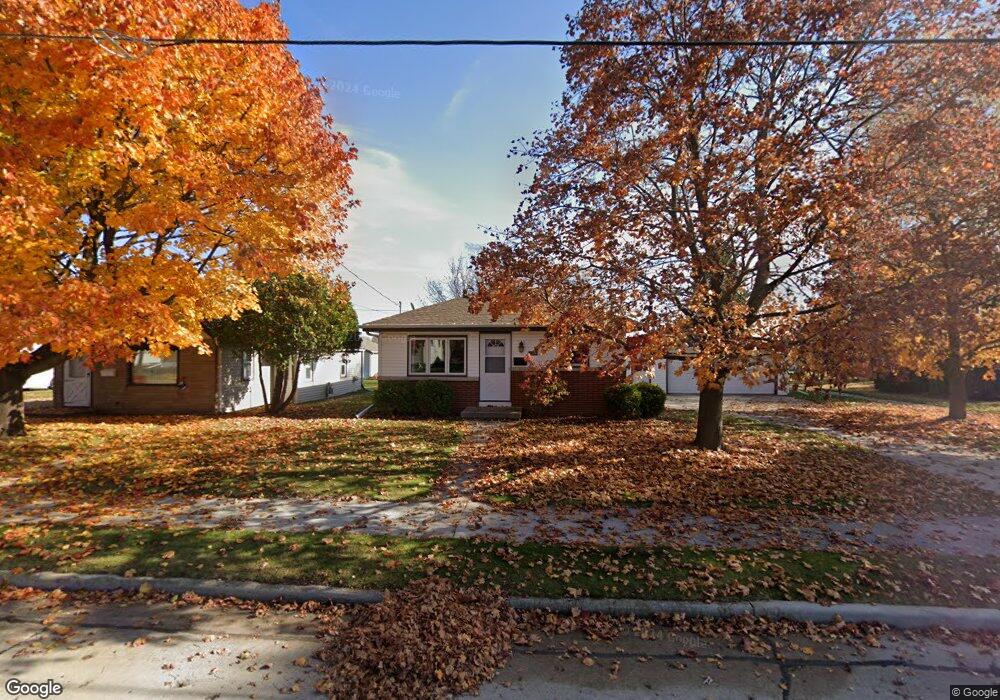 1269 S 32nd St, Manitowoc, WI 54220 - photo 1