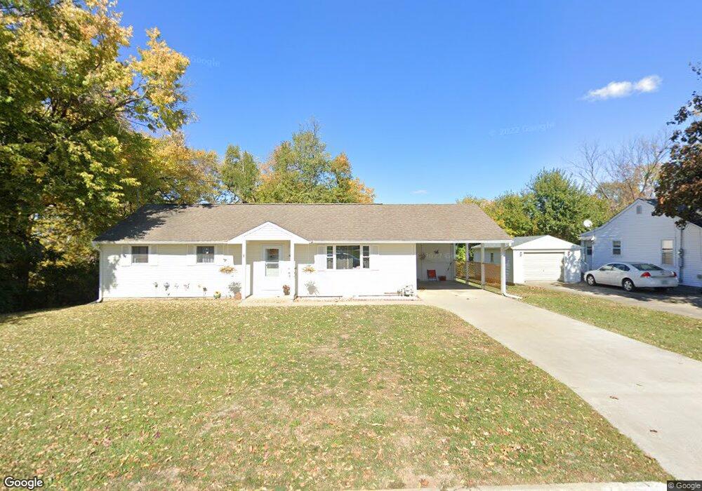 1404 N 7th Ave W, Newton, IA 50208 - photo 1