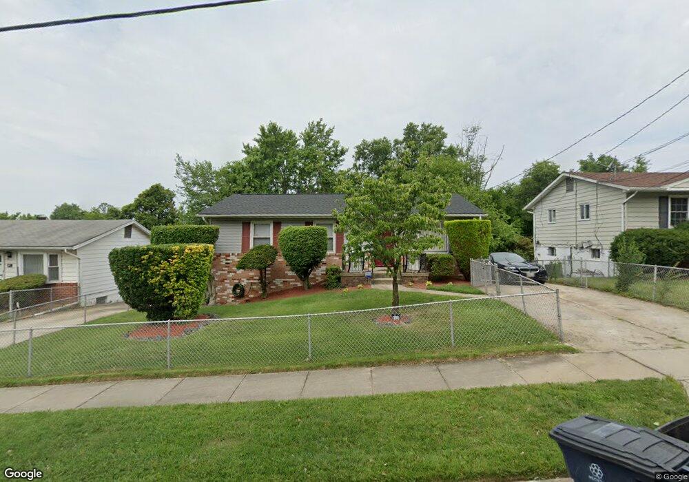 208 W Mill Ave, Capitol Heights, MD 20743 - photo 1