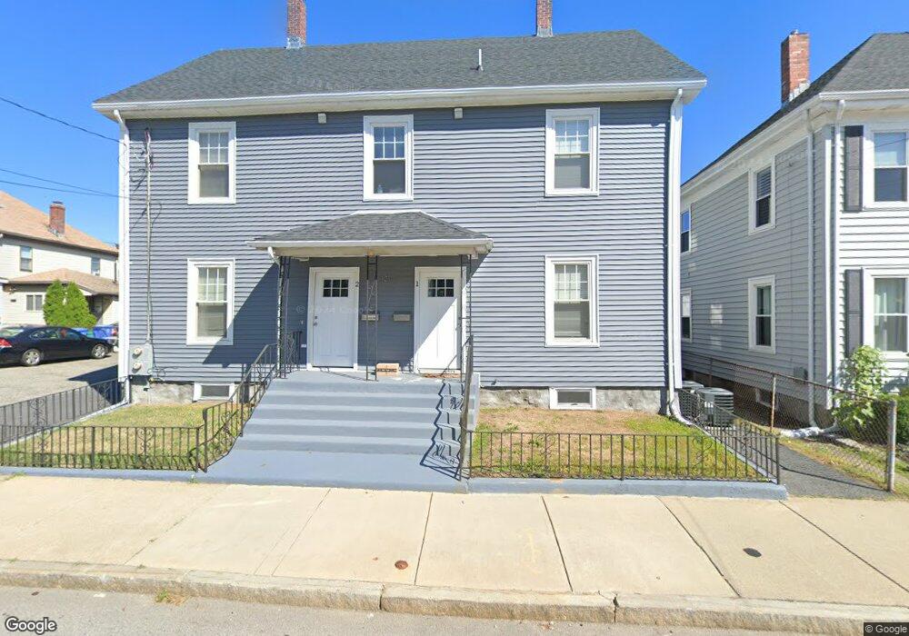 127 Pond St unit RIGHT, Waltham, MA 02451 - photo 1