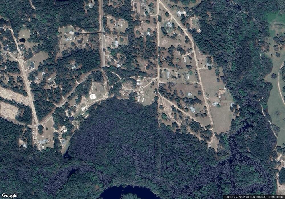 7254 College Loop, Blackshear, GA 31516 - photo 1